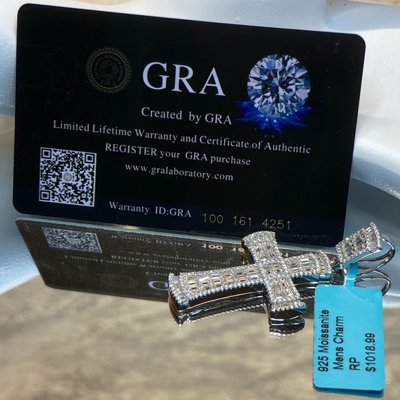 Beautiful NWT 925 Moissanite Diamond Men’s/Women's Cross Charm 2.9 ctw Pendant - Picture 12 of 13